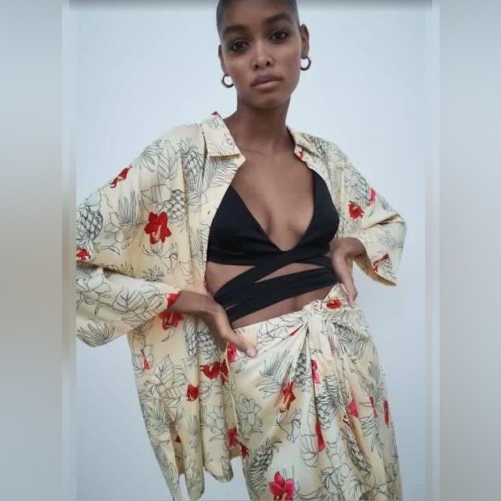 Zara Printed Set - Picture 2 of 6